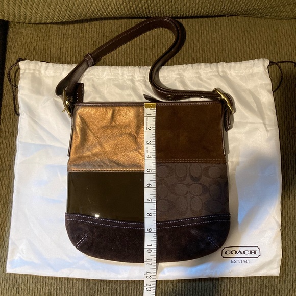 πCoach Patchwork Monogram Logo Shoulder Bag. Great Condition! $50/make offerπ - Picture 10 of 11